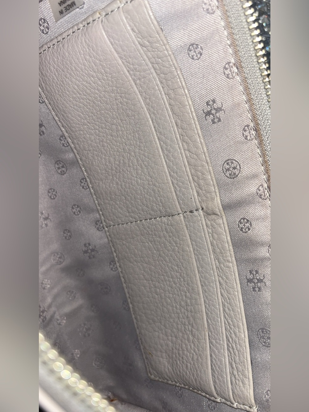 Tory Burch Mercer Pebbled Zip Crossbody Bag EUC - Picture 14 of 15